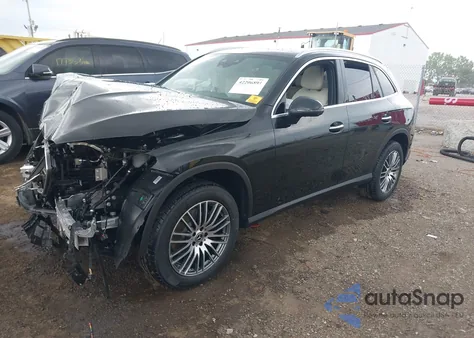 2025 Mercedes-Benz Glc 300 4Matic Suv from USA, damaged, VIN W1NKM4HB2SF365833